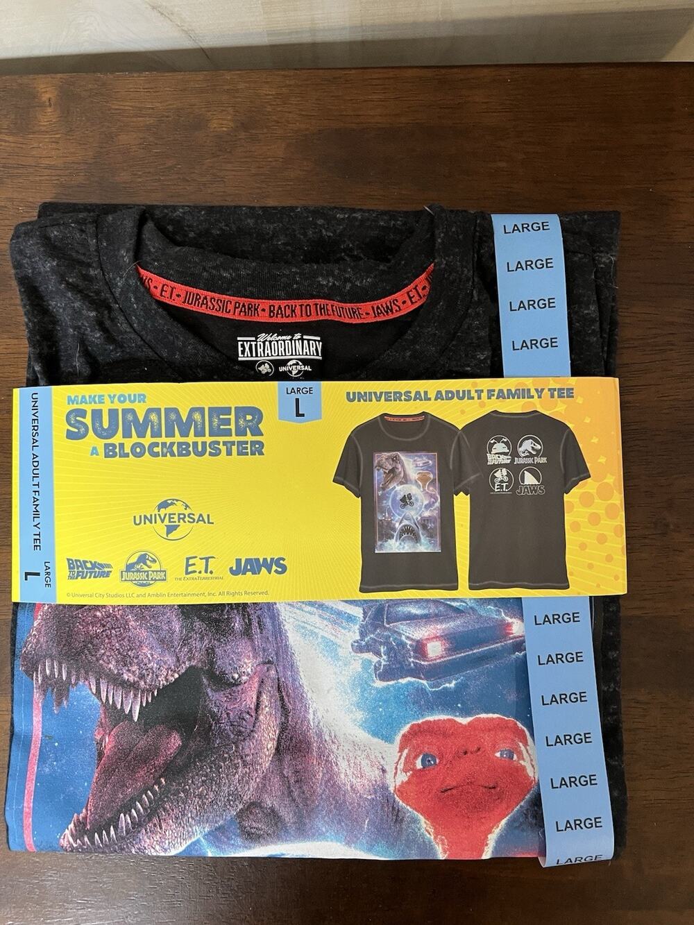 Universal Blockbuster Movies Graphic Tee Adult Family Tee Size Large - NWT